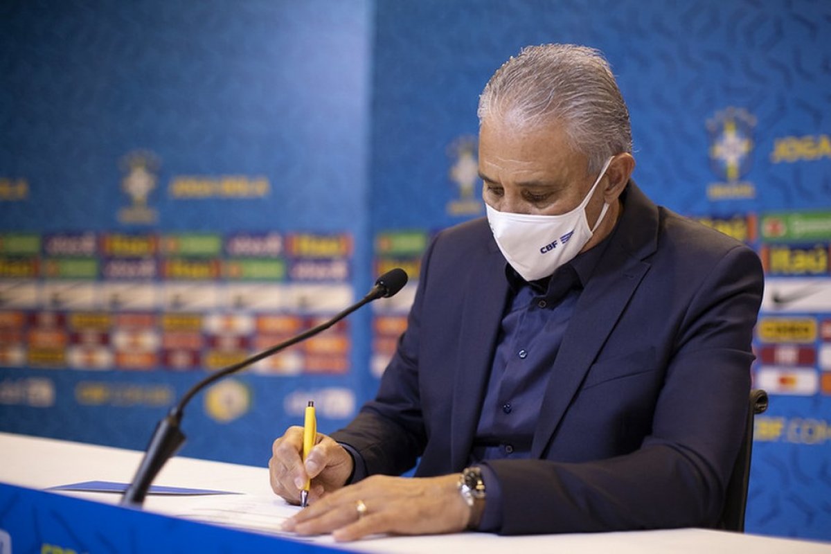 Tite assina rescisão na CBF e se despede da Seleção Brasileira