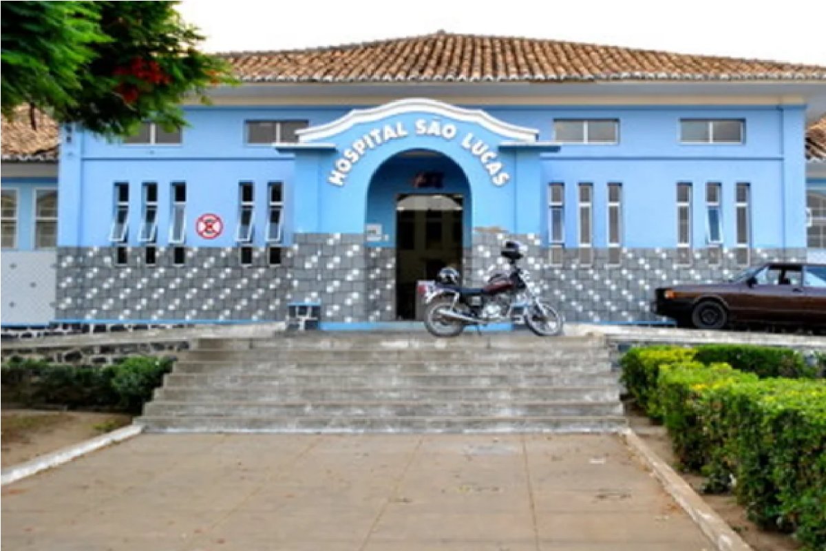 Recém-nascido é abandonado em caixa de papelão na cidade de Poções (BA)