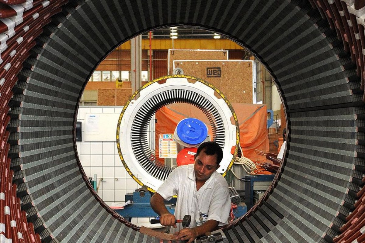 Faturamento da indústria de transformação tem alta em novembro, aponta CNI