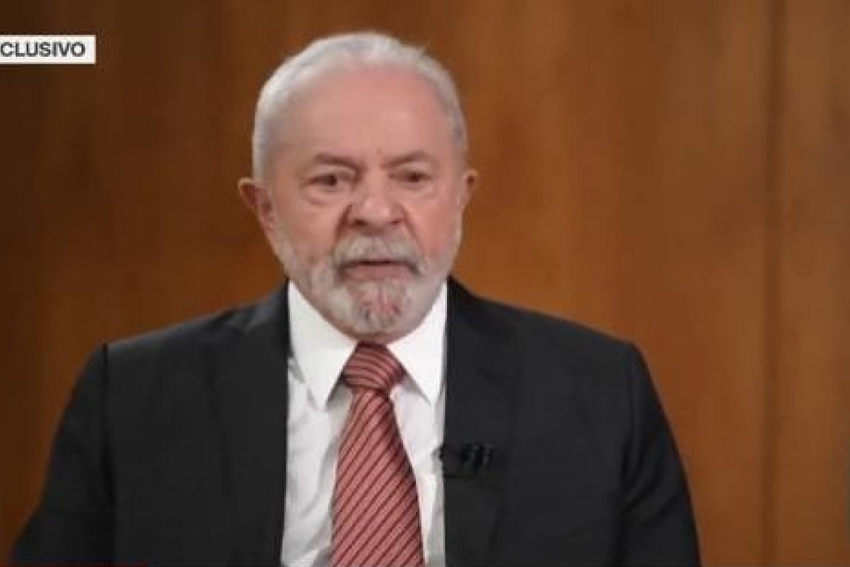 "Queremos conversar sobre não politizar as Forças Armadas", diz Lula sobre reunião com militares
