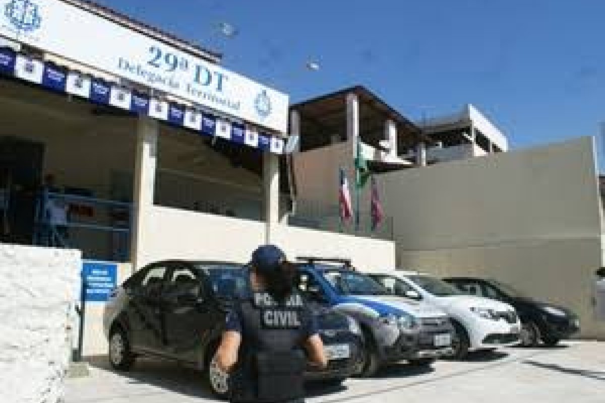 Mulher de 34 anos é vítima de bala perdida no bairro do Lobato, em Salvador