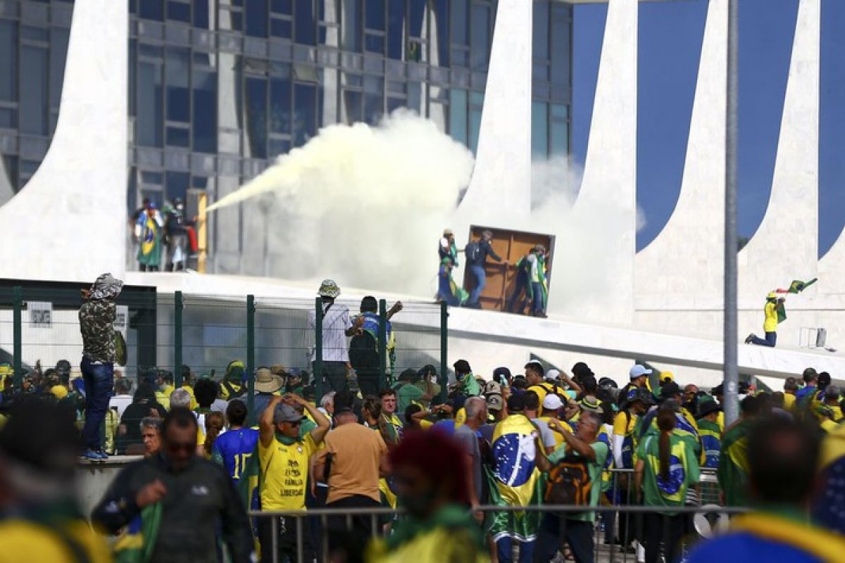 AGU solicita ampliação de bens bloqueados de manifestantes presentes no atentado em Brasília