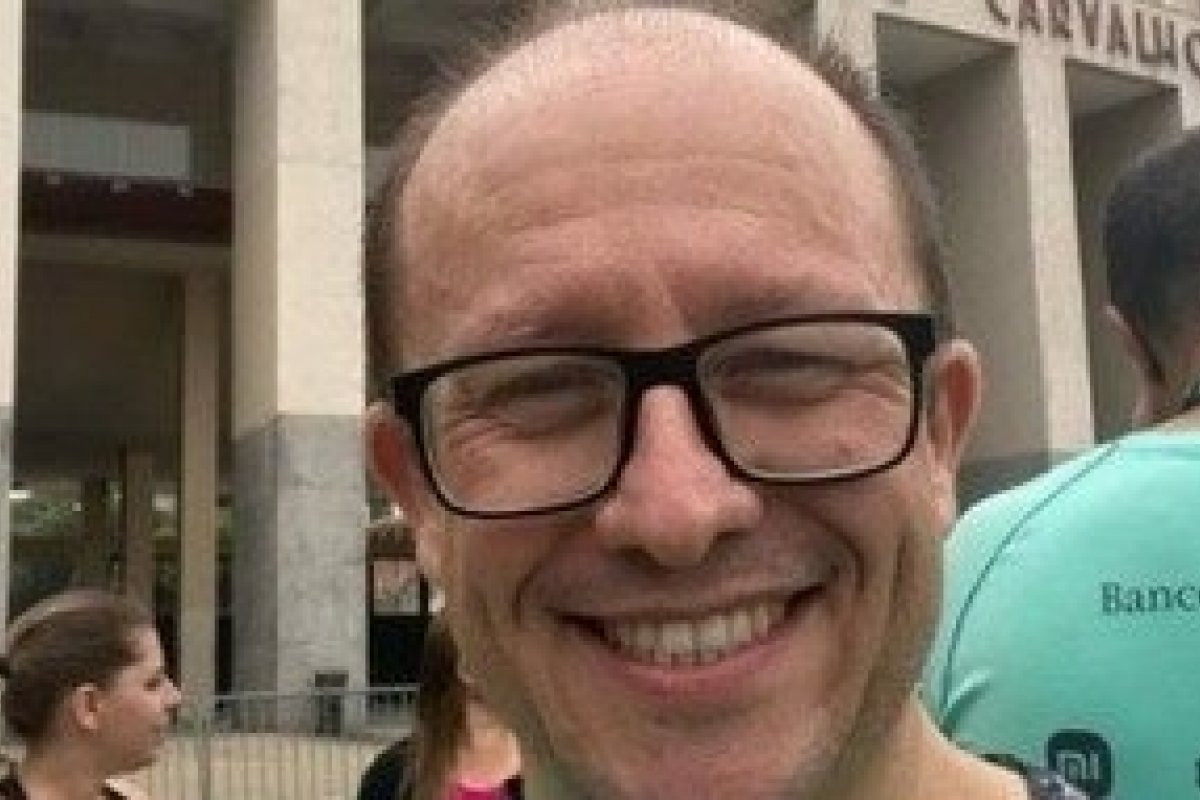 Motorista de aplicativo morre após ser incendiado vivo por suspeitos de roubo em SP