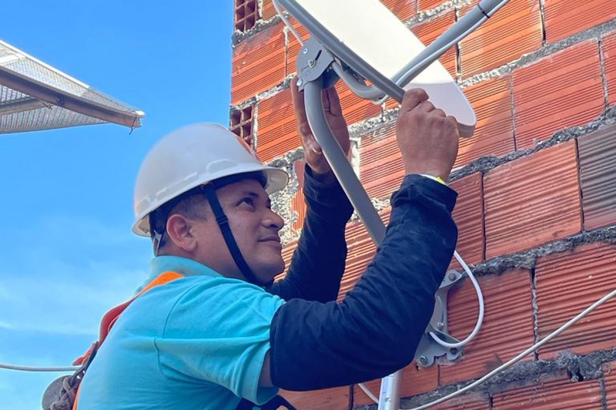 Mais de 25 mil famílias de baixa renda já trocaram receptor de TV parabólica em Minas Gerais