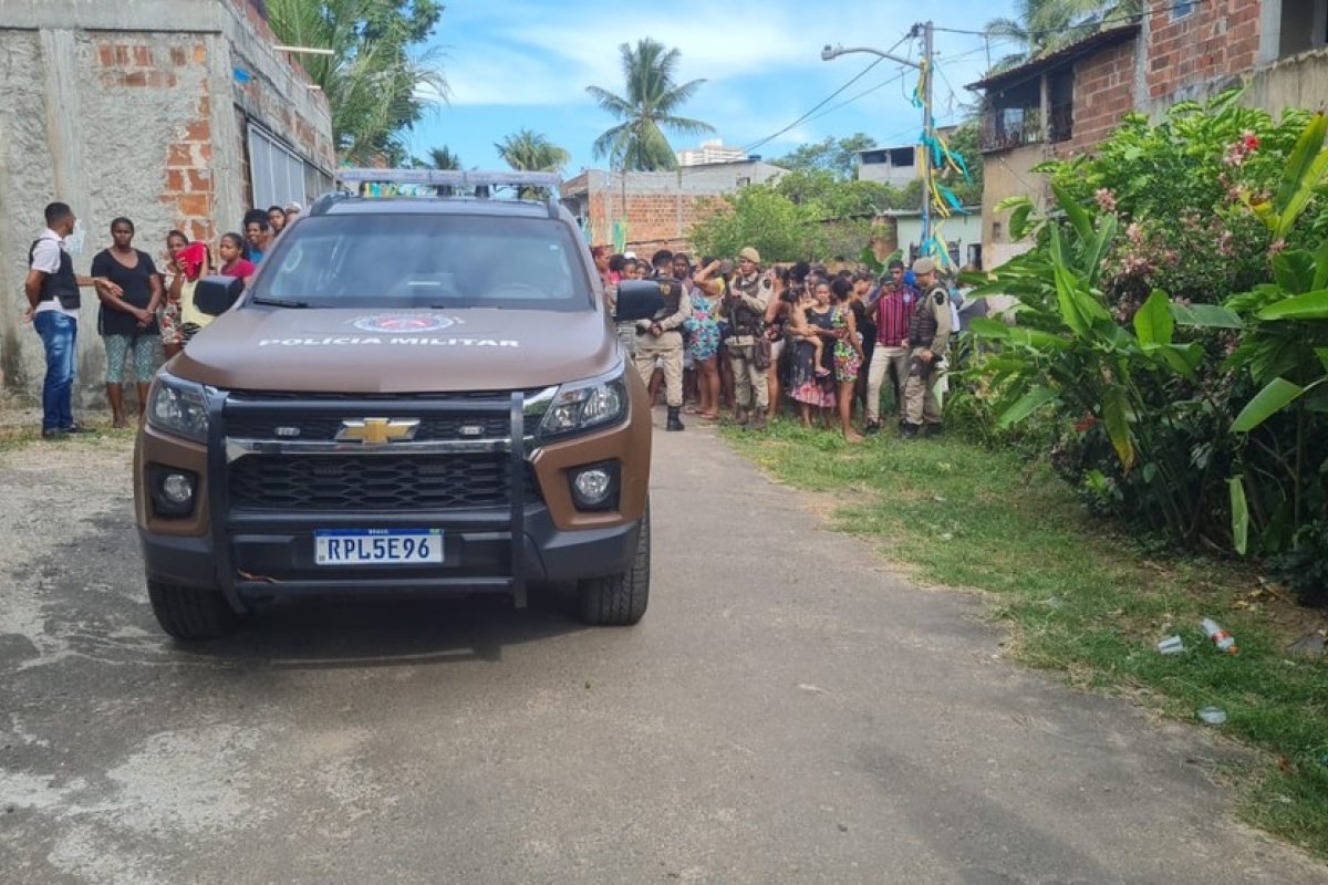 Idosa é libertada após ser feita refém por dois suspeitos, em Salvador