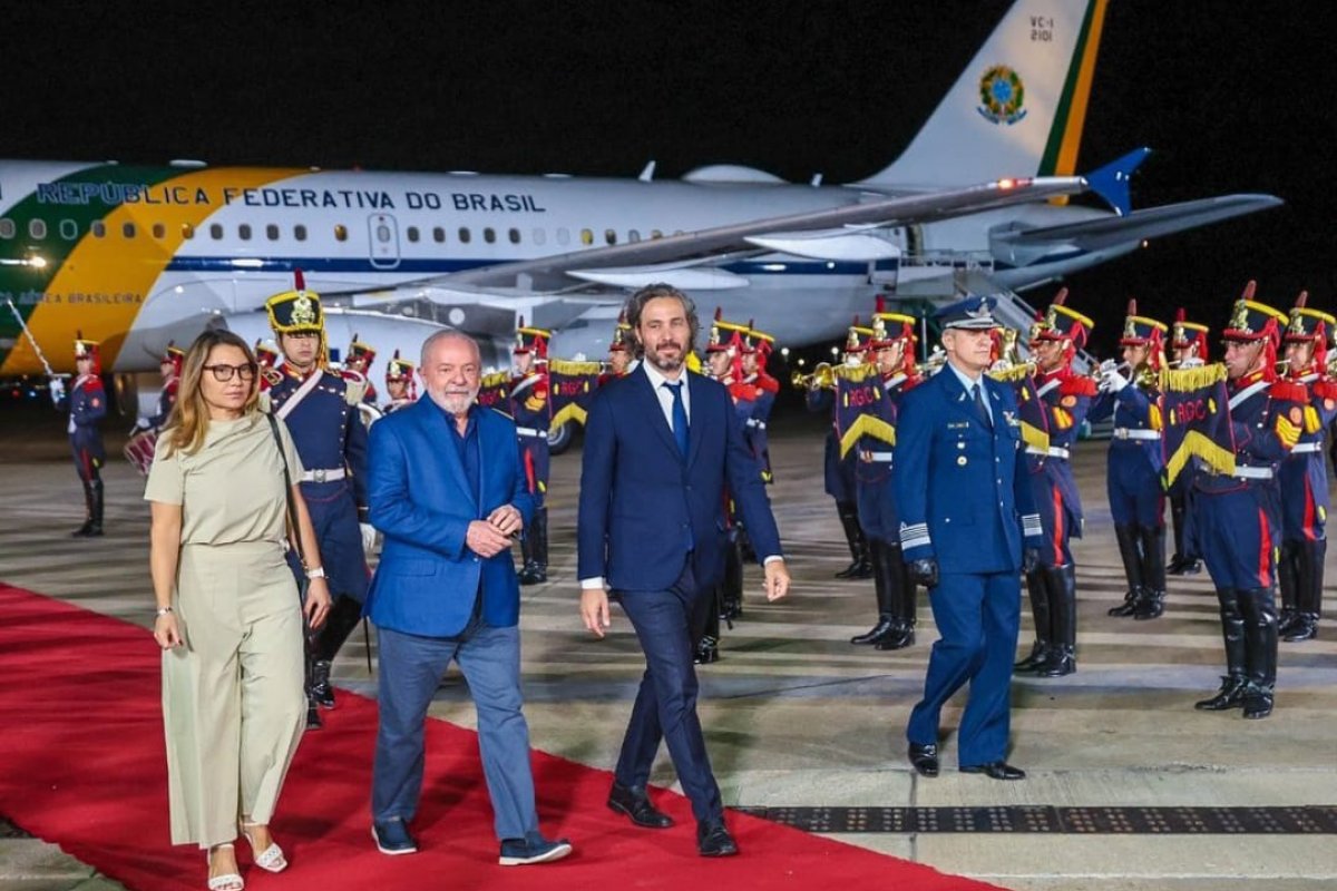 Lula se reúne com Maduro e Alberto Fernández durante viagem à Argentina