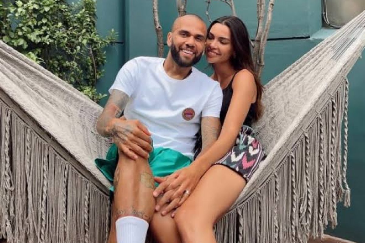 “Coração, aguenta tanta dor, por favor”, desabafa a esposa de Daniel Alves nas redes