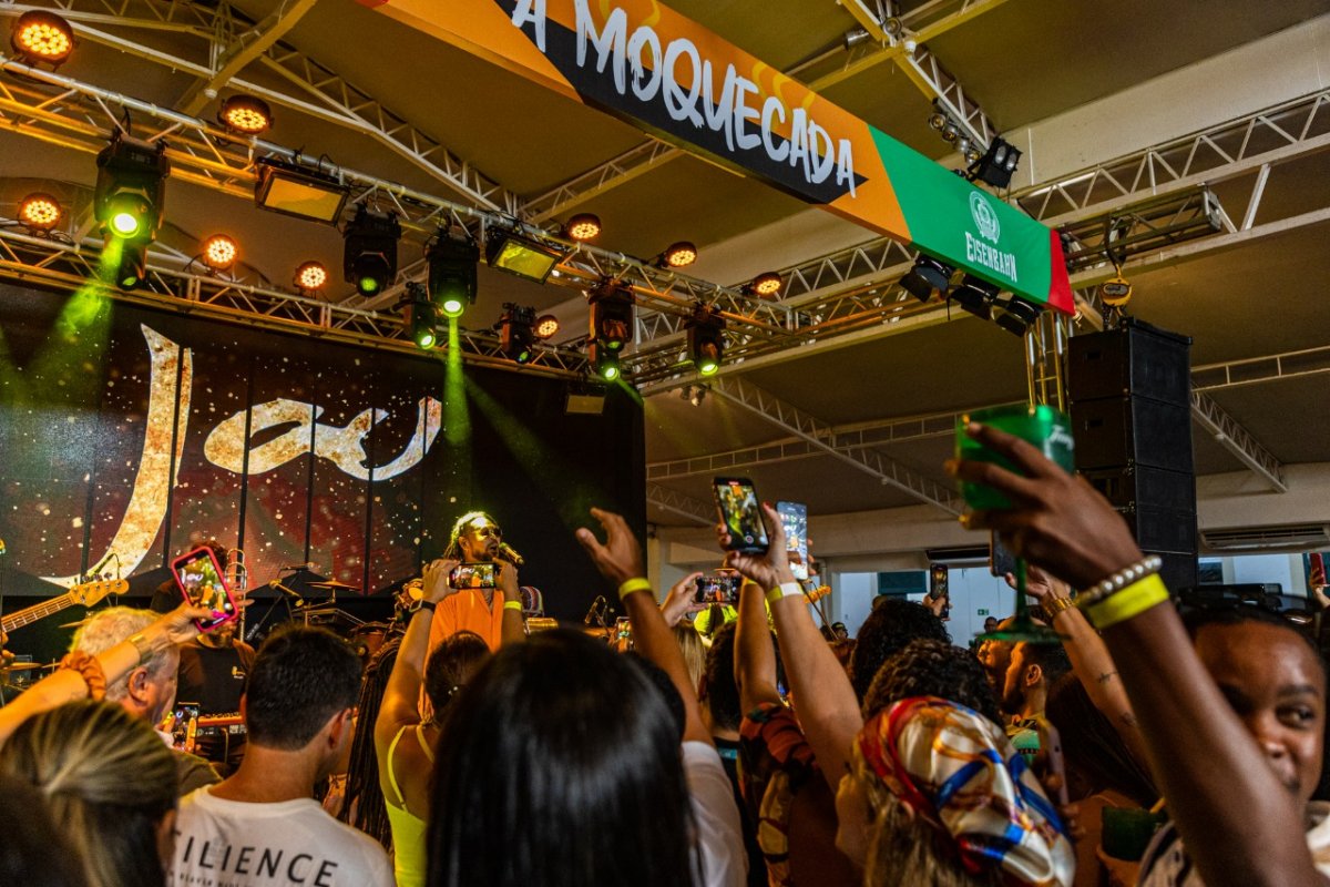 Jau, Negra Cor e Batifun agitaram a 1ª edição da festa A Moquecada!