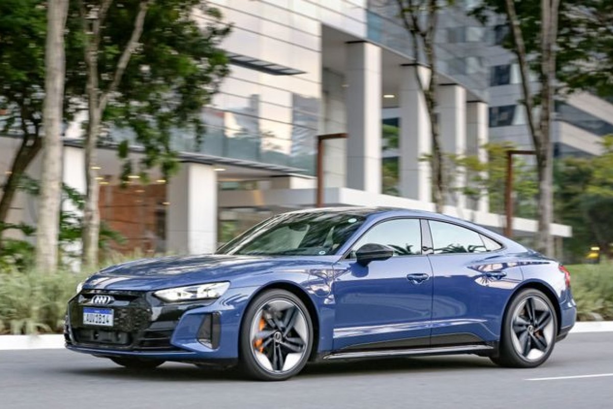 Com elétricos, vendas da Audi cresceram 71% em 2022