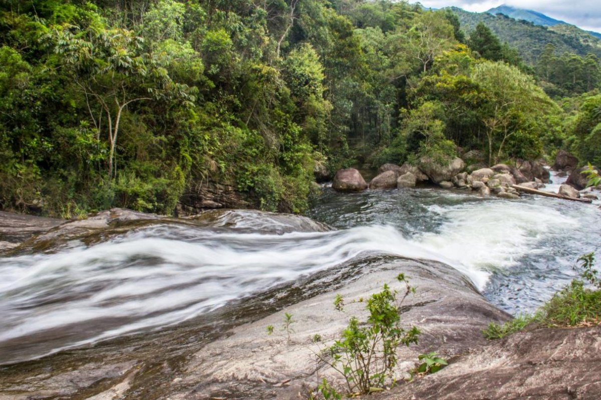 Confira  5 destinos com cachoeiras no Brasil para se refrescar no verão! 