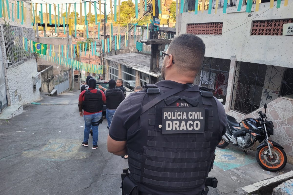 Operação Blindagem prende três suspeitos de assaltos a banco em Salvador