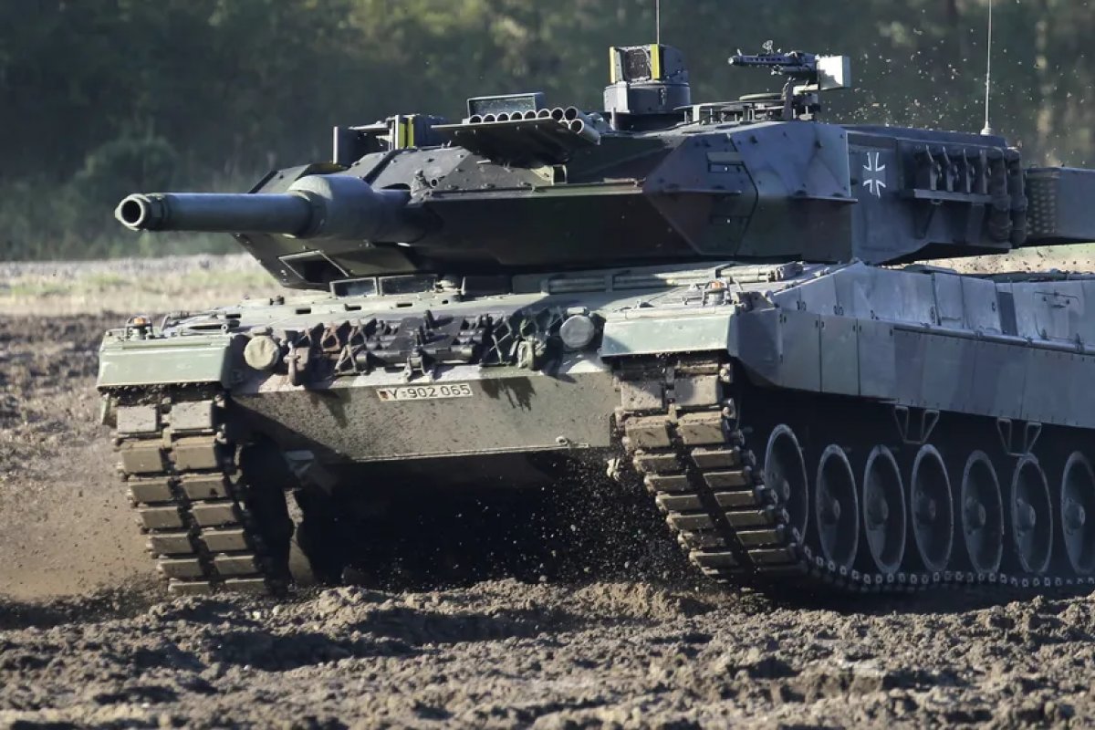 Alemanha autoriza envio de tanques Leopard 2 à Ucrânia