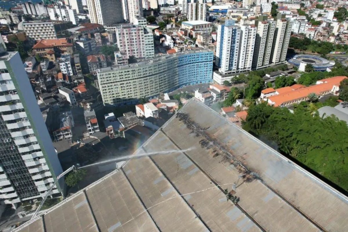 Apresentações no Teatro Castro Alves são canceladas após incêndio