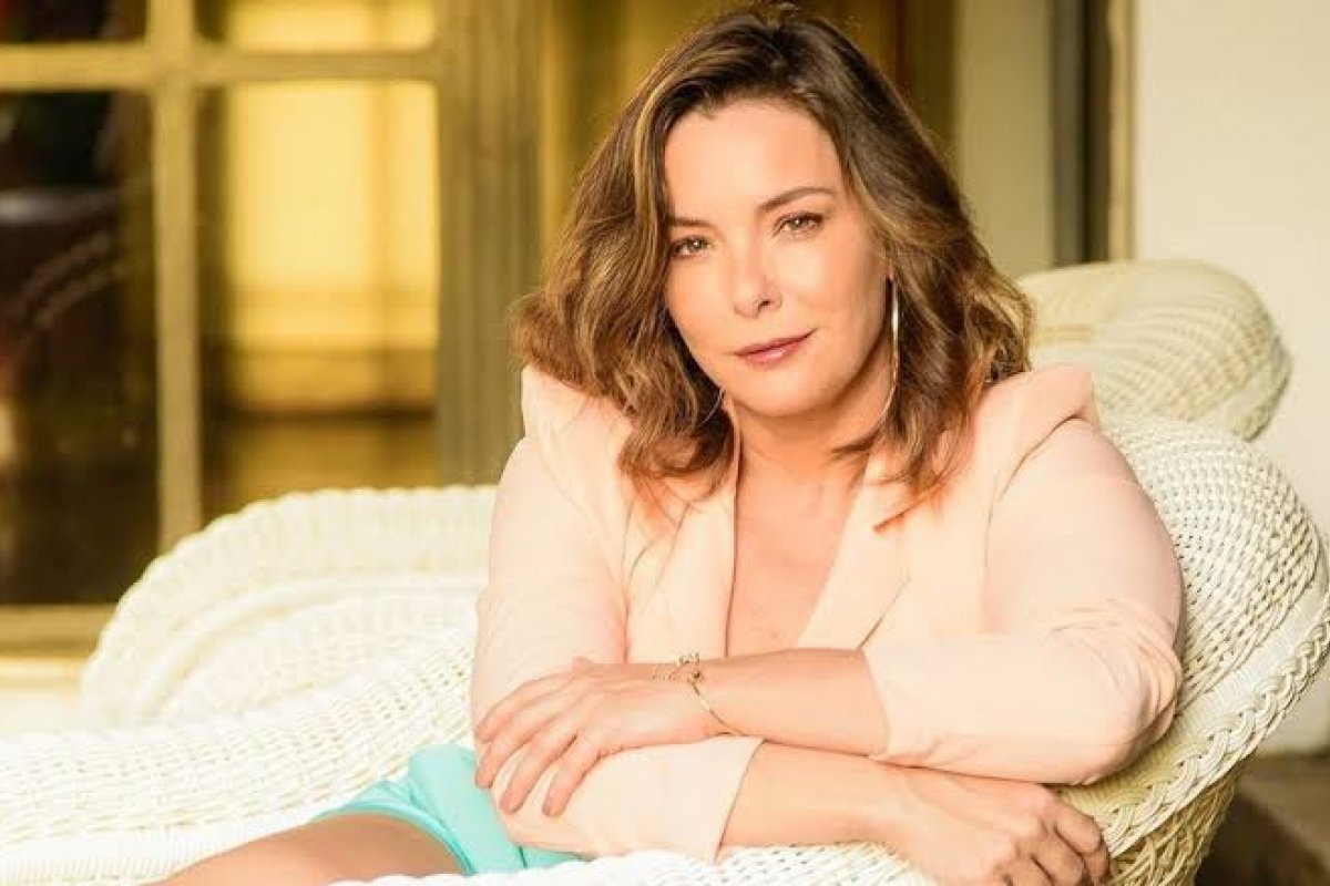 Regiane Alves arrasando na novela global "Vai na Fé"!