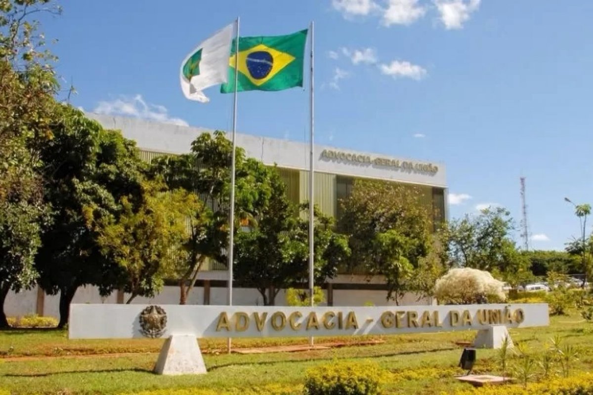 AGU pedirá exclusão de publicações com desinformação, diz procurador-geral