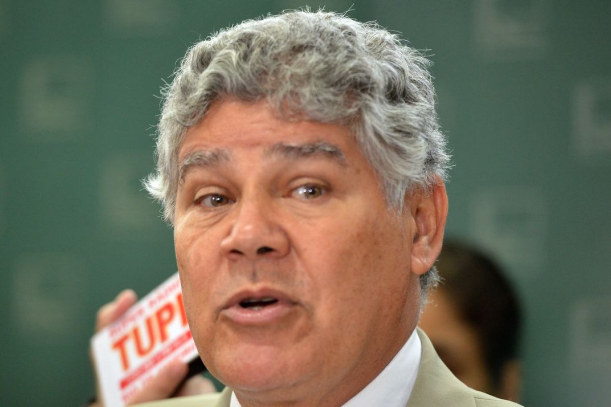 Chico Alencar diz que Lula 'pagará caro' por declarar apoio à reeleição de Arthur Lira