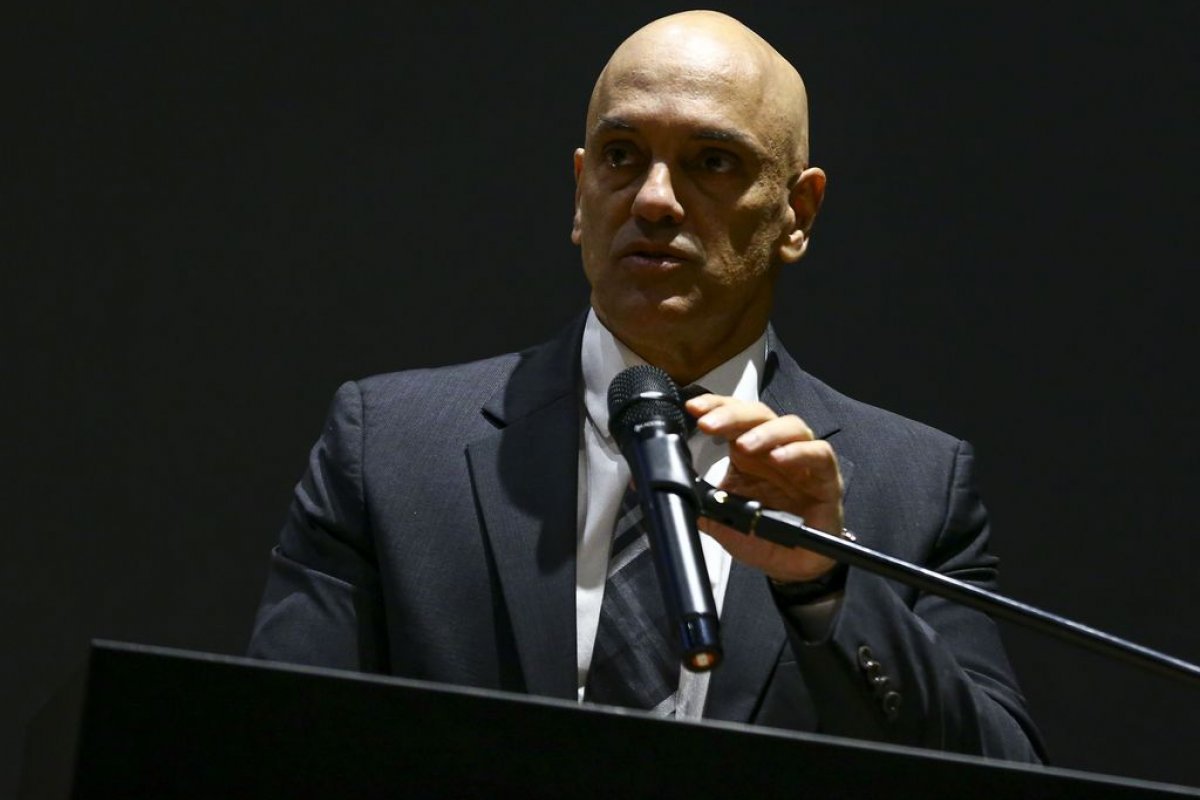 Moraes encaminha à PGR pedido de suspensão da posse de deputados suspeitos de envolvimento em atos em Brasília