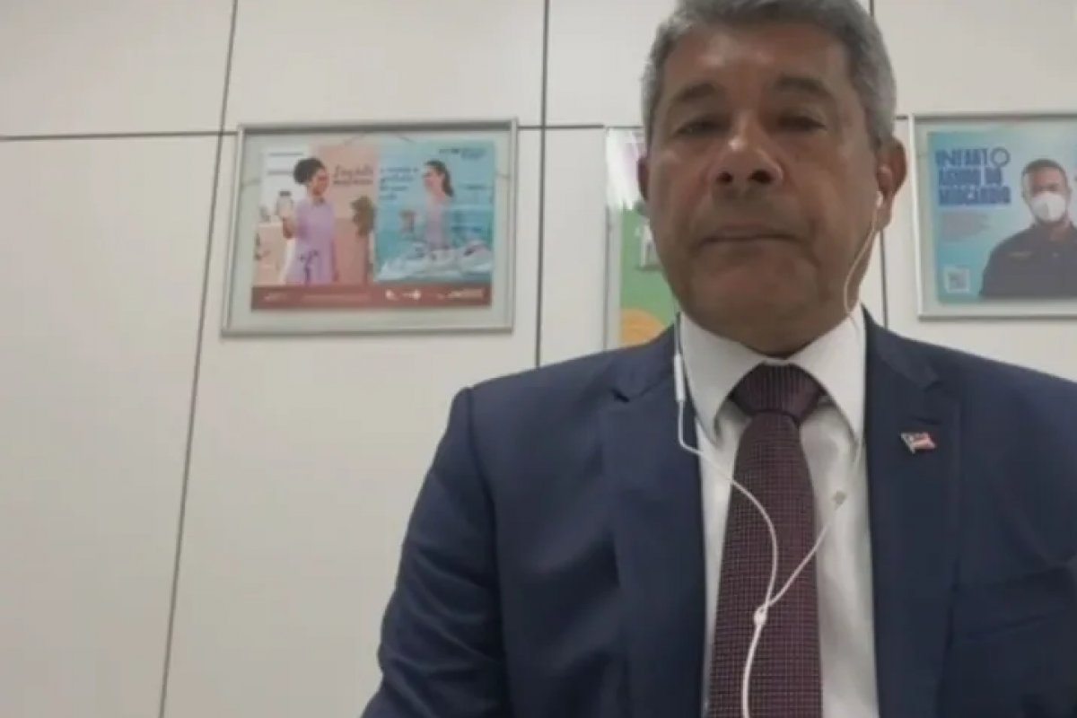 “Saímos com uma autoestima elevada", diz Jerônimo após reunião com Lula