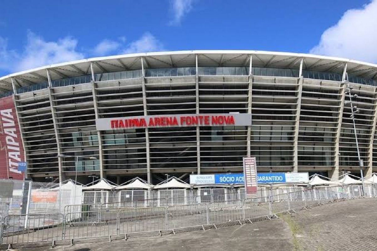 Em momentos distintos, Bahia e Vitória fazem primeiro clássico do ano