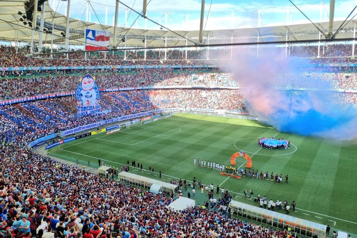 Vídeo: No primeiro Ba-Vi do ano, Bahia bate Vitória em Fonte Nova lotada; confira o gol