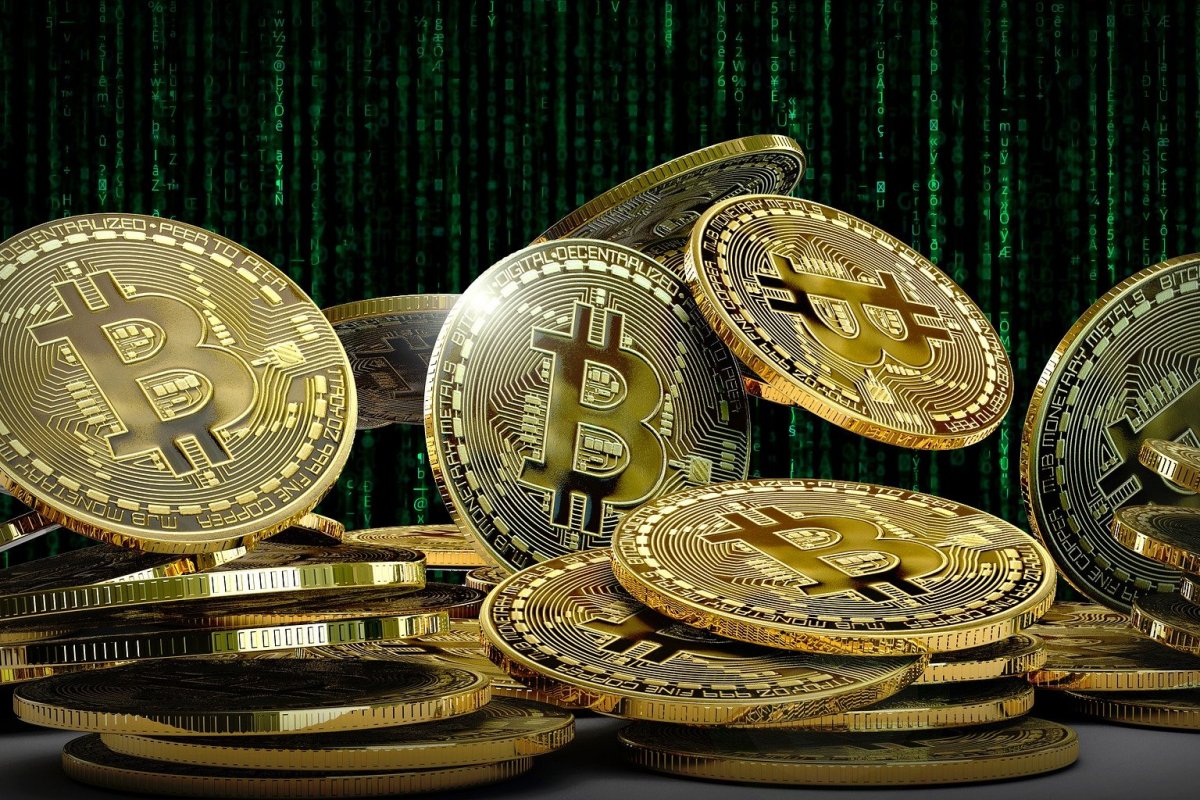 Bitcoin fecha 2022 com queda de 2022, mas especialista mantêm positividade sobre 2023