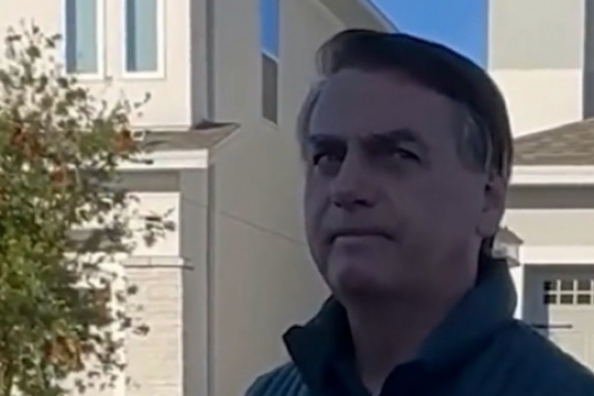 Bolsonaro pede extensão de visto nos EUA