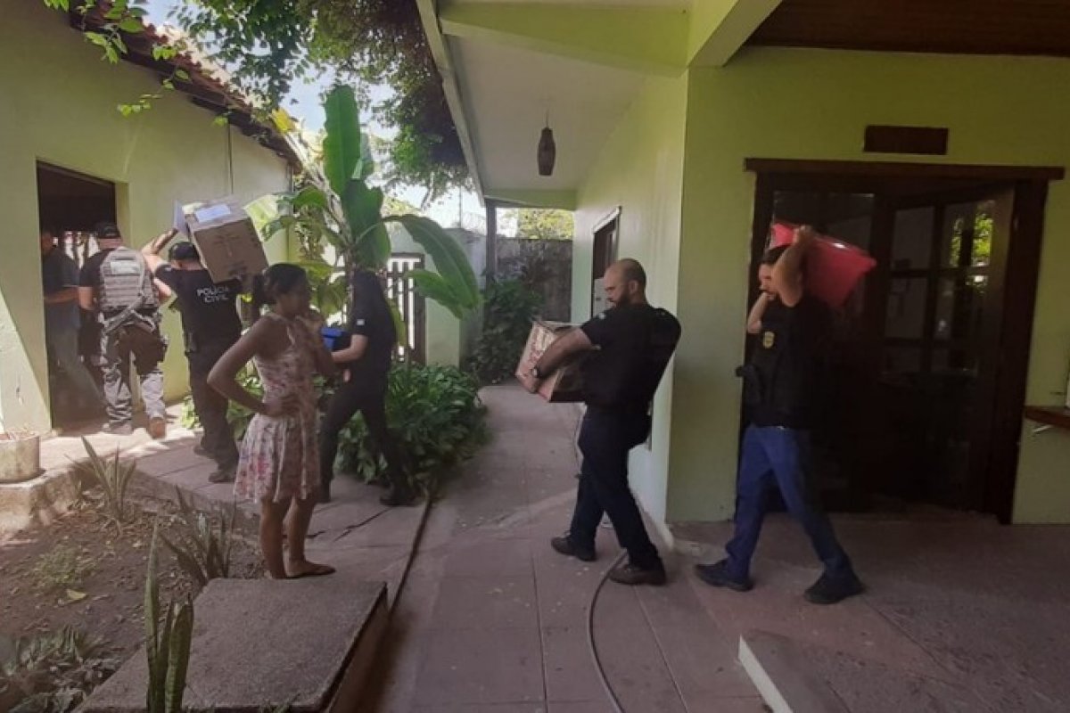 Juiz determina soltura de brigadistas suspeitos de incêndio em Alter do Chão