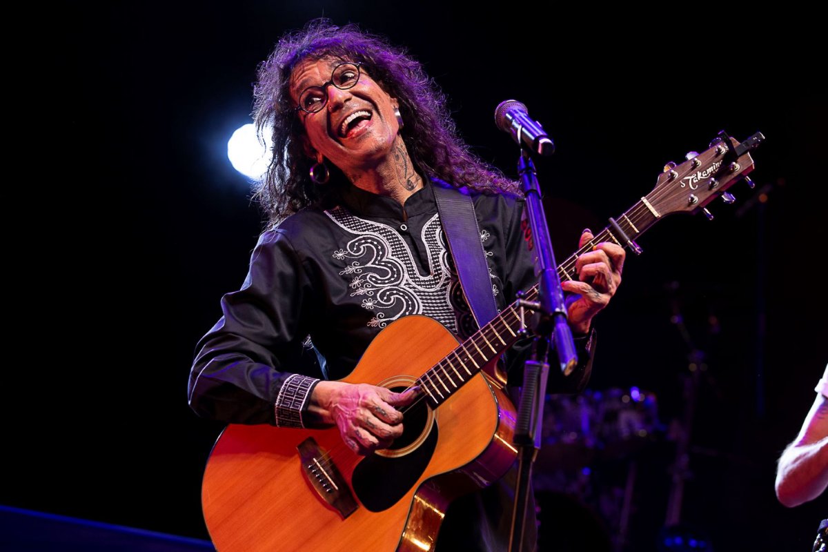 Luiz Caldas comanda o “Baile do Luiz” dia 15 de fevereiro!