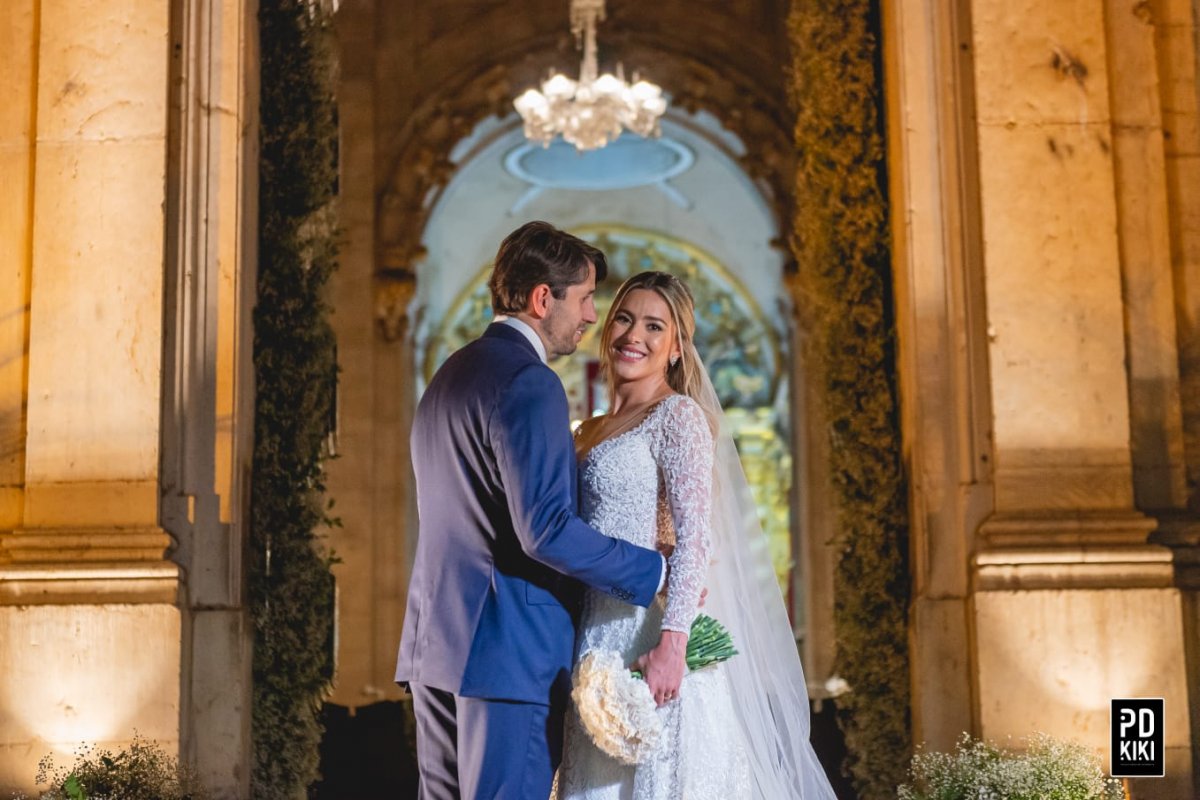 Saiba tudo sobre o casamento de Victor Sanjuan e Priscila Prates na capital baiana!