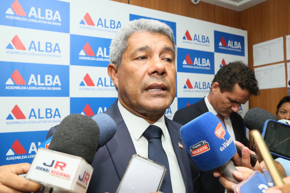 ‘Está falando demais’, diz Jerônimo sobre prefeito de Feira de Santana
