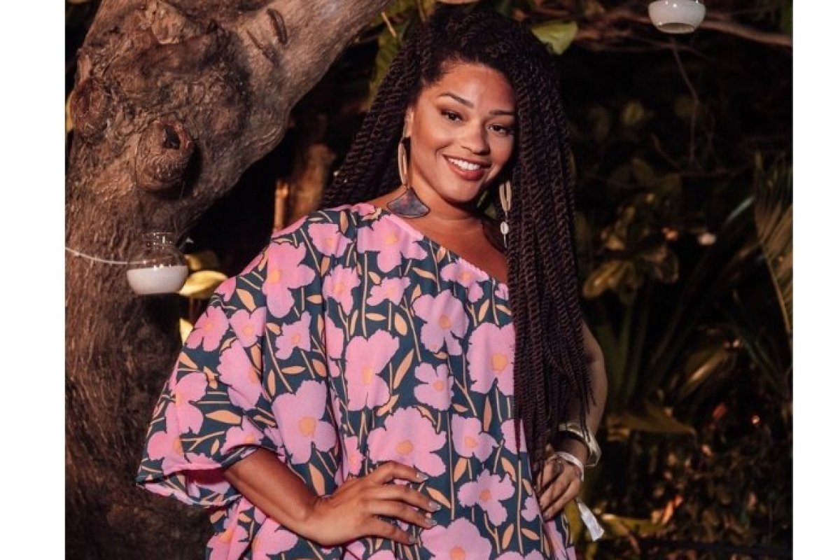 Alexandre Birman apresenta sua nova coleção "Tales of Itapuã" na capital baiana!