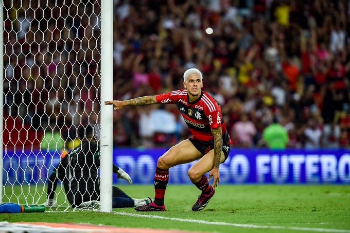 Flamengo embarca para Mundial de Clubes com elenco brasileiro mais caro da história
