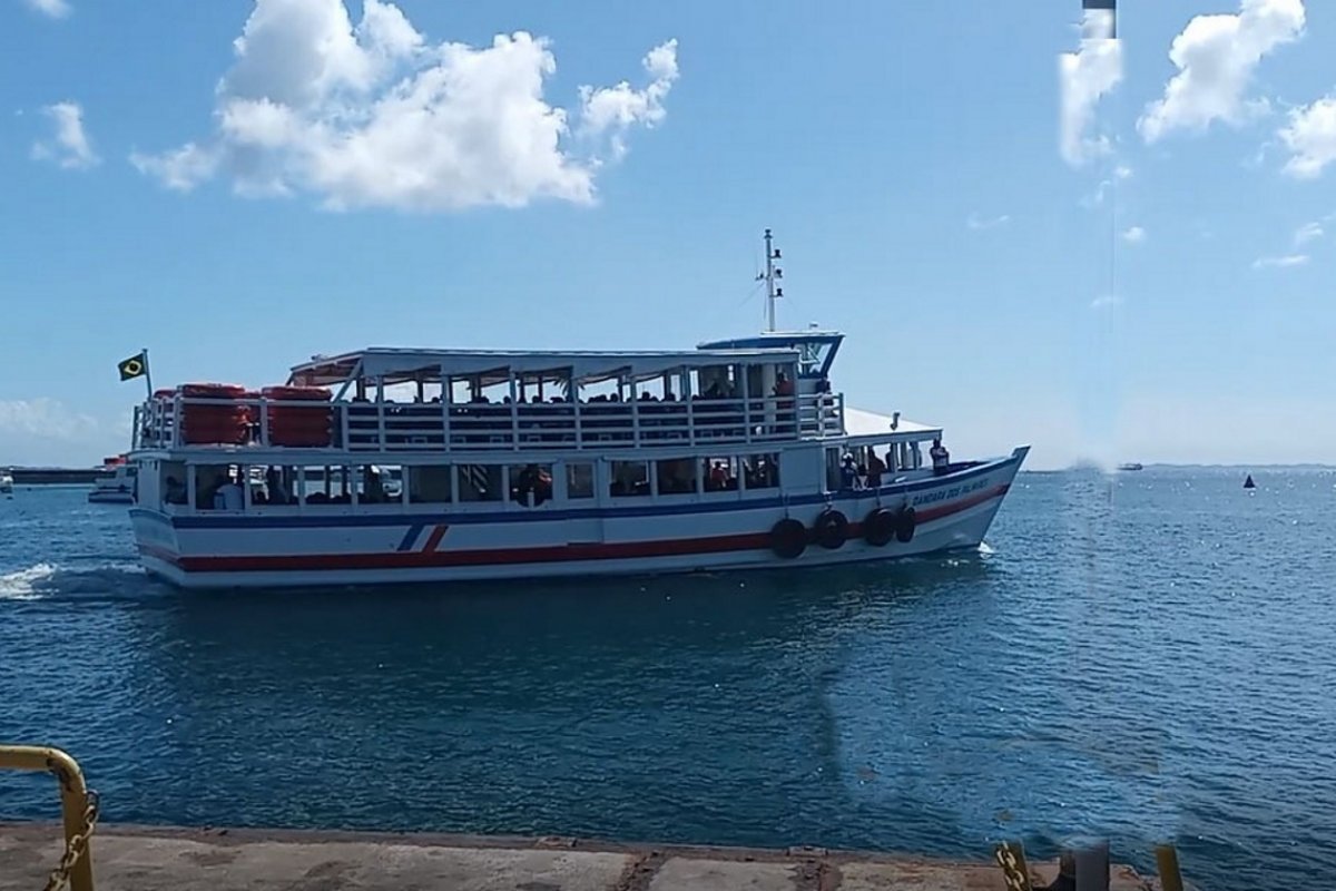 Travessia Salvador-Mar Grande opera sem filas, mas com fluxo maior por causa da Festa de Iemanjá