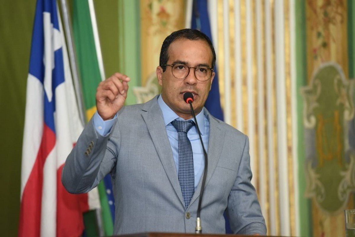 'Não estou fazendo nada de diferente’, diz Bruno sobre credenciamento de ambulantes