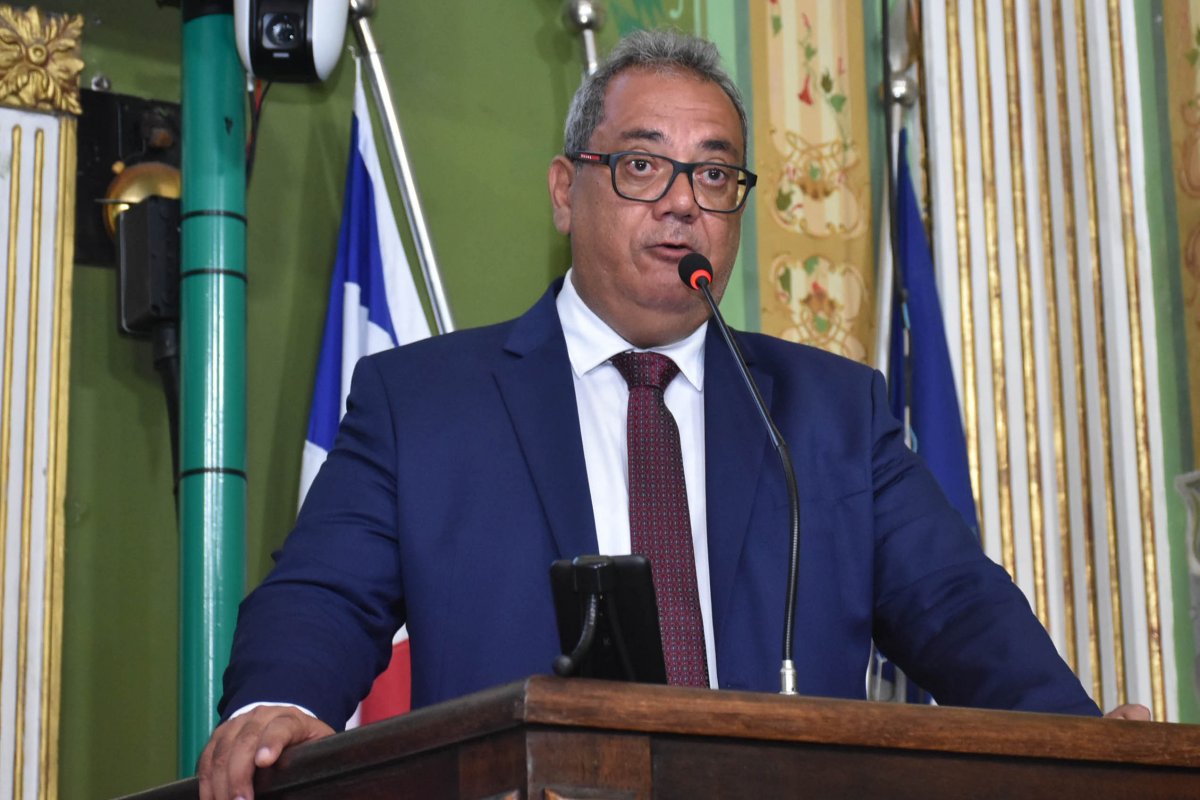 'Não é possível cobrar impostos de uma população que não tem condições de pagar', diz Carlos Muniz sobre transporte público