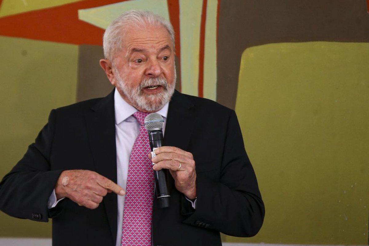 Lula confirma plano de reforma sindical em carta enviada ao Congresso
