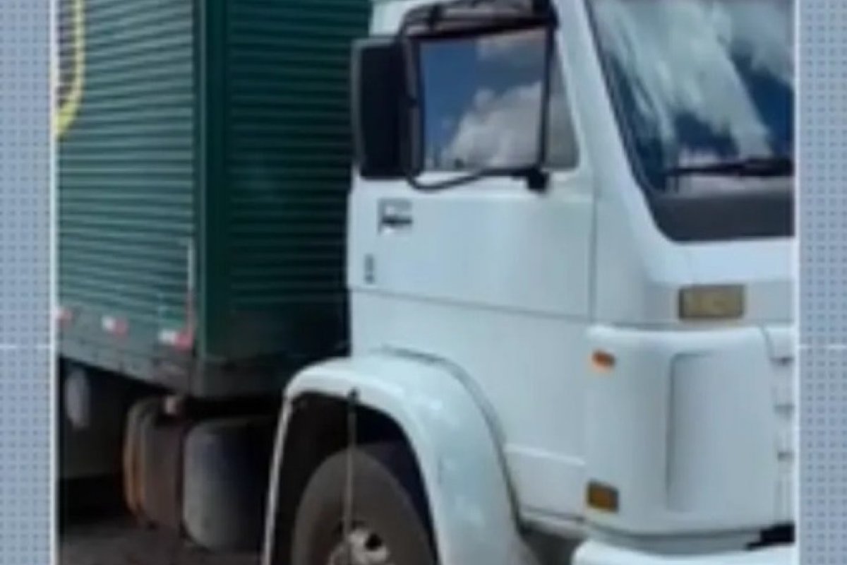 Mulher é presa por suspeita de roubar caminhão com 14 toneladas de café na Bahia