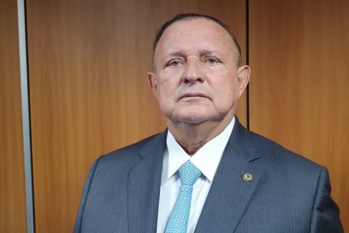 Na abertura dos trabalhos legislativos na AL-BA, Adolfo Menezes prega união entre oposição e base