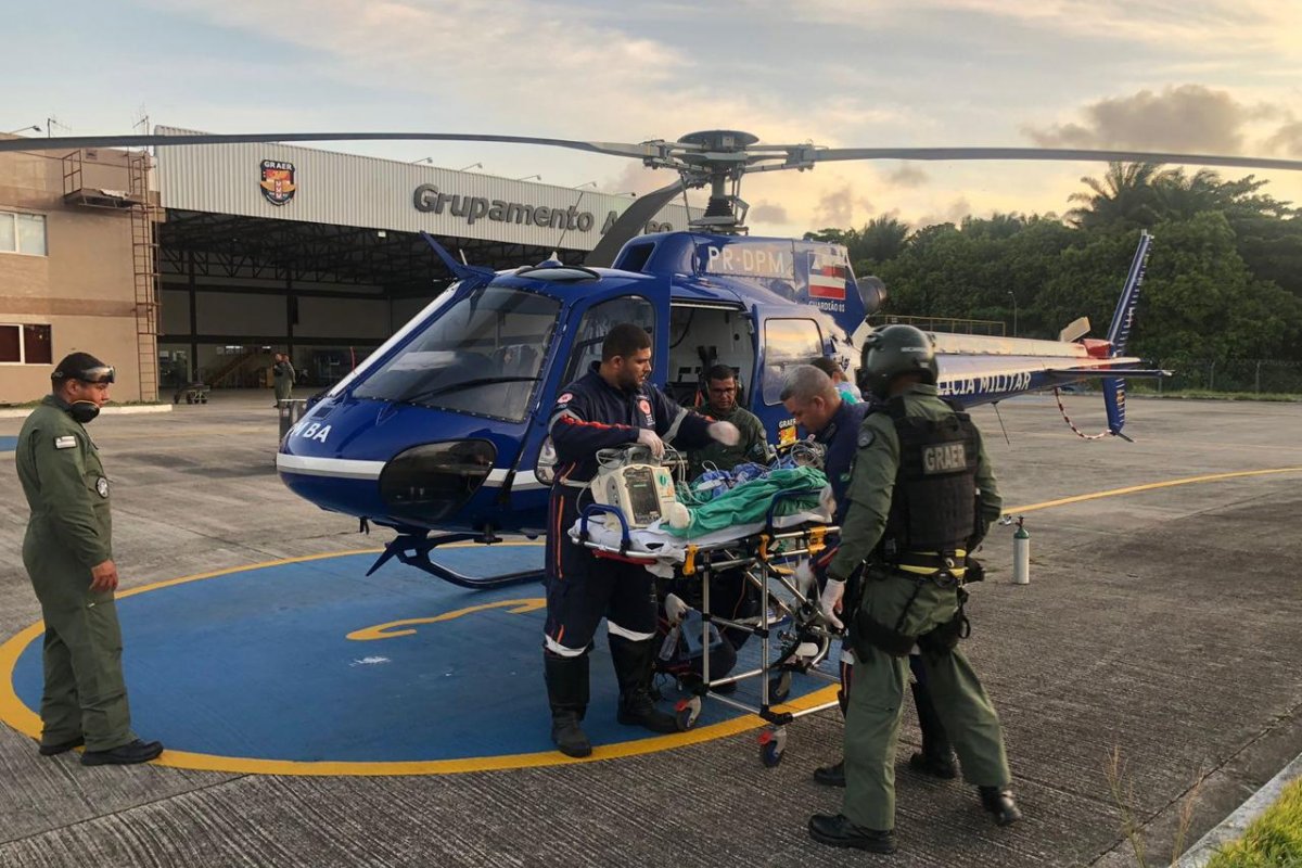 Dois pacientes com risco de mortes são transportados pela Graer em poucas horas na Bahia