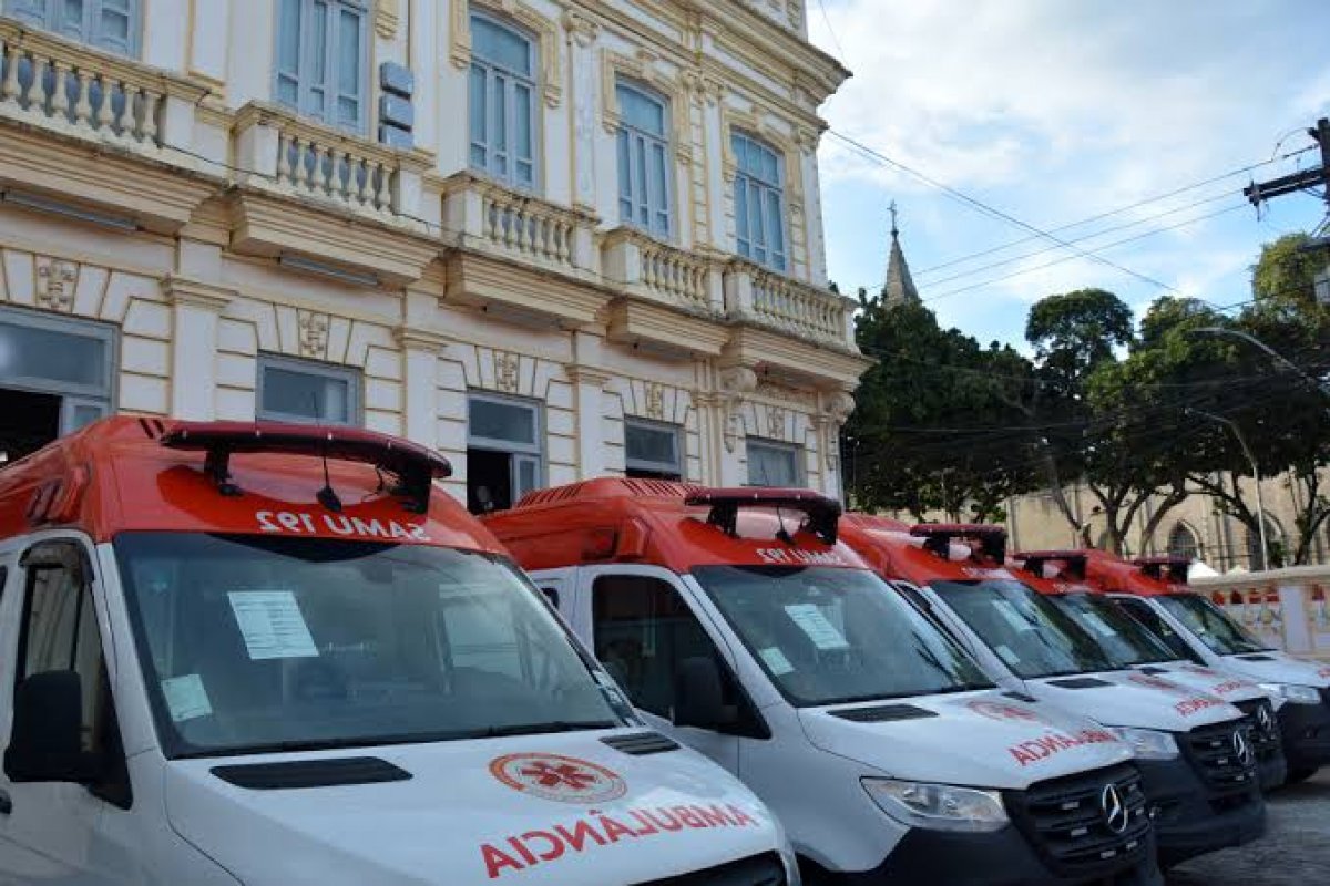 Acidente envolvendo uma viatura do SAMU deixou uma pessoa morta na Boca do Rio