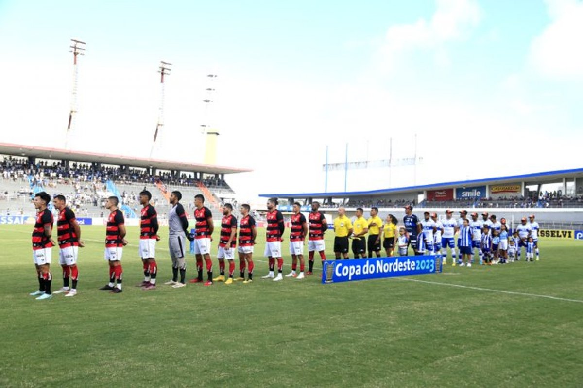 Vitória joga mal e perde para o CSA pela Copa do Nordeste