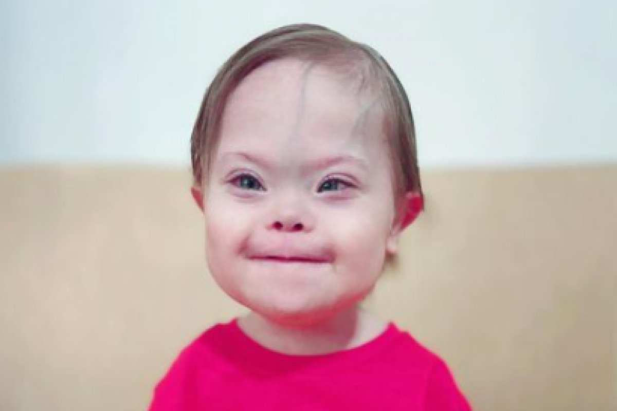 Morre ‘Super Chico’, criança com Down que viralizou na internet após superar a Covid-19 por duas vezes