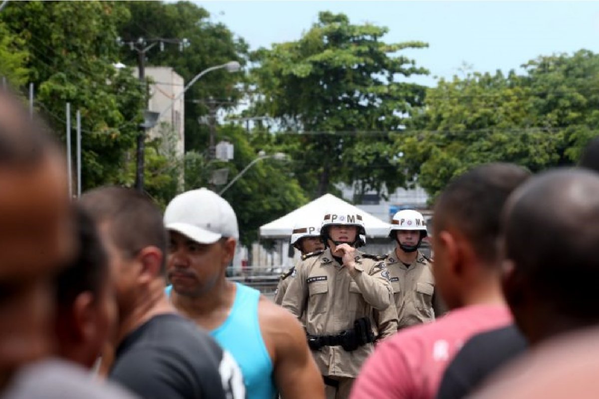 Cerca de 400 alunos da Polícia Militar vão reforçar policiamento no Carnaval em Salvador