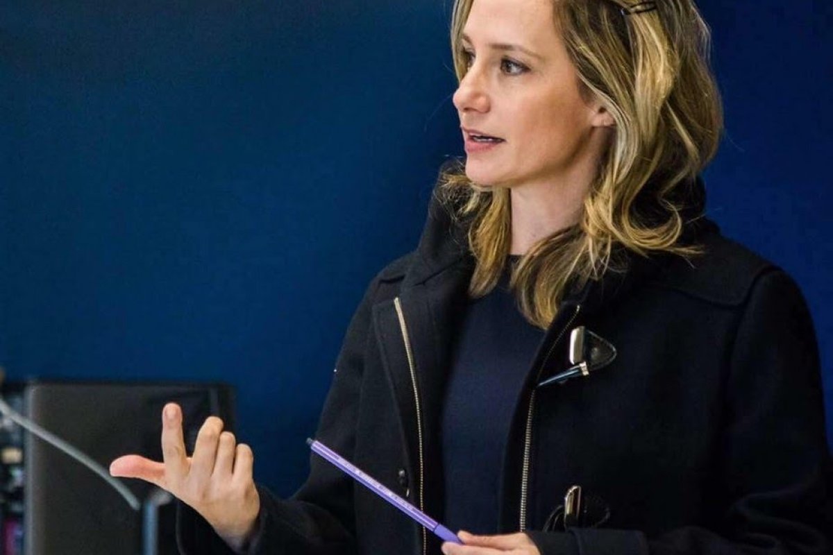 Advogada Carol Proner, esposa de Chico Buarque, será assessora de Mercadante no BNDES