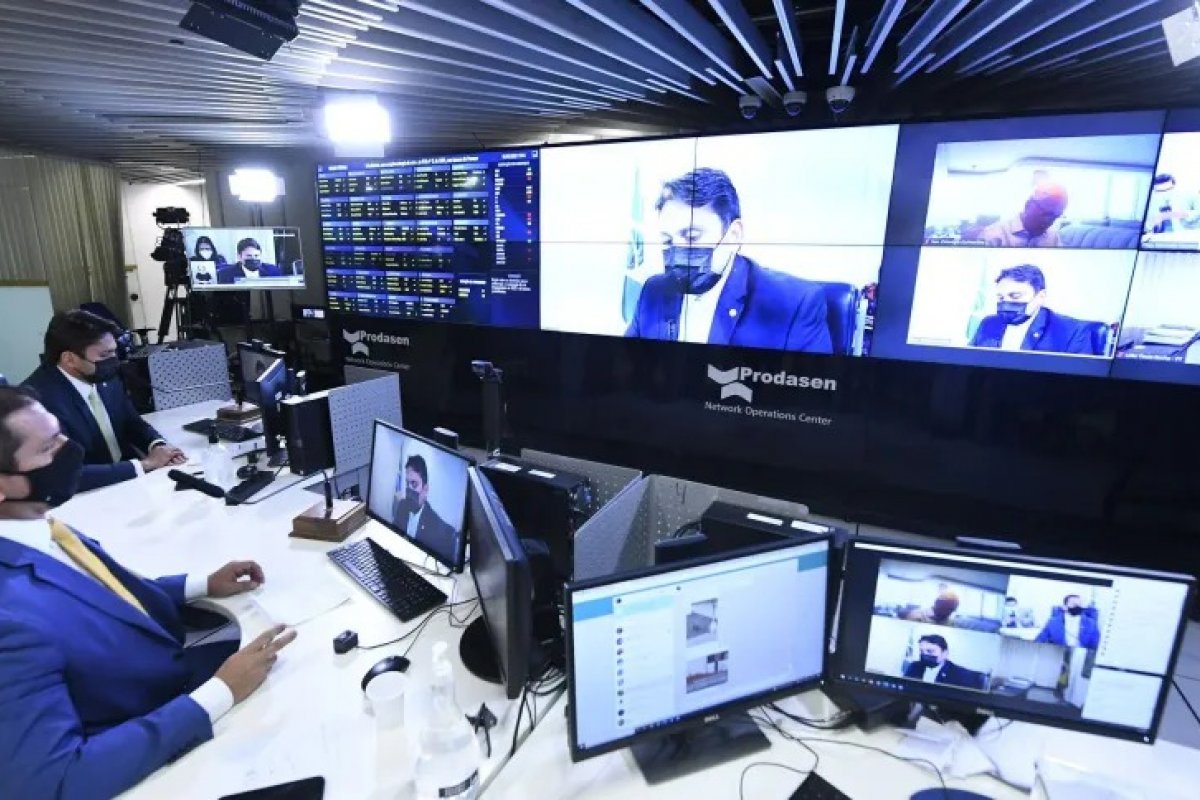 Senado analisa permanência do sistema remoto em sessões especiais