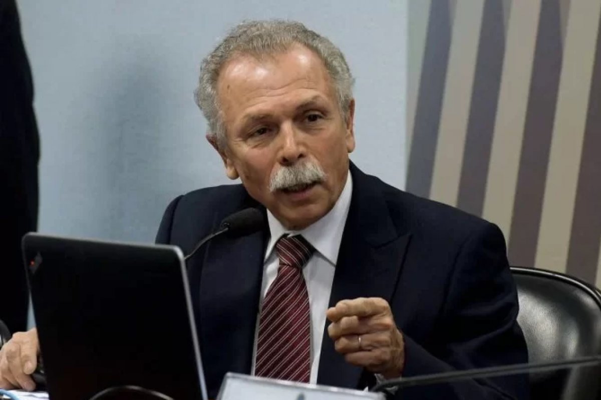 Presidente do CNPq admite atraso no pagamento de bolsas para pesquisadores