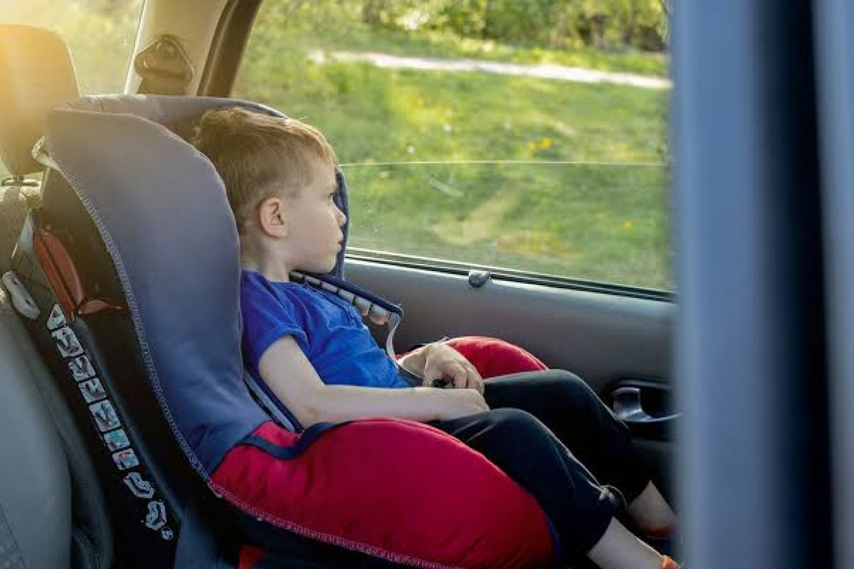 PRF multa quase 2 mil motoristas por transportar crianças sem cadeirinha em rodovias federais