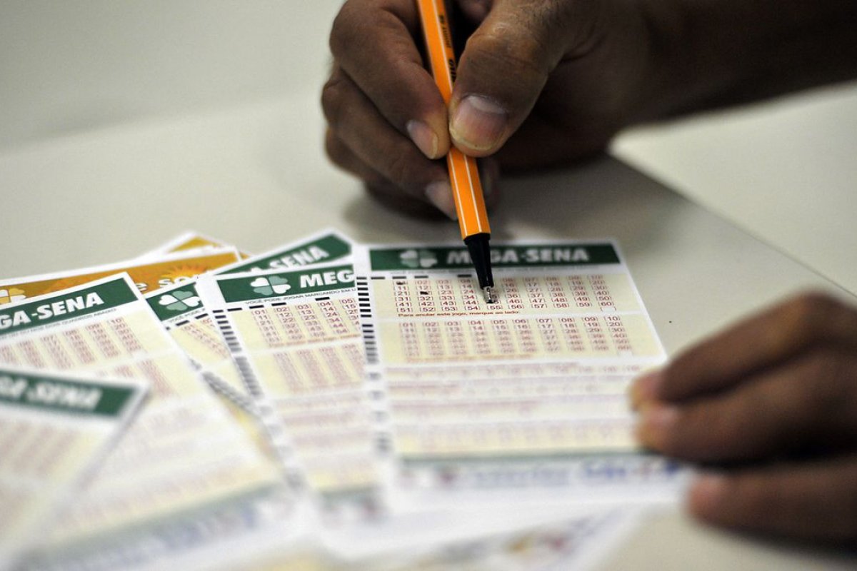 Mega-Sena acumulada pode pagar R$ 160 mi nesta quarta-feira (8)