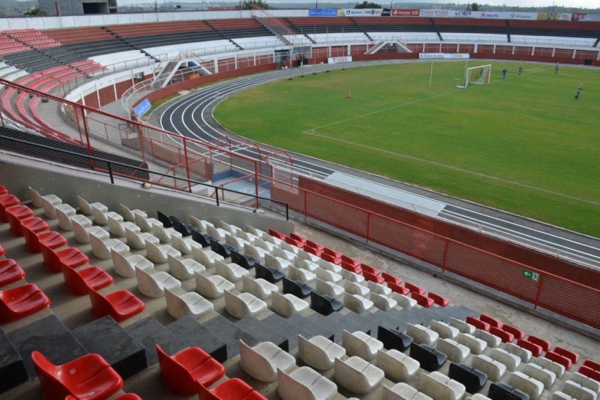 Atlético de Alagoinhas e Vitória fazem confronto para amenizar crise no Campeonato Baiano