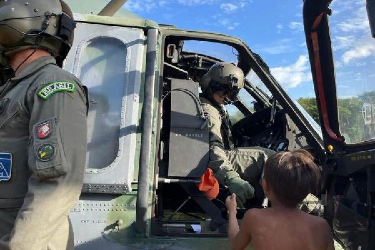 Tropa de 100 policiais da Força Nacional chega a Roraima para atuar na Terra Yanomami